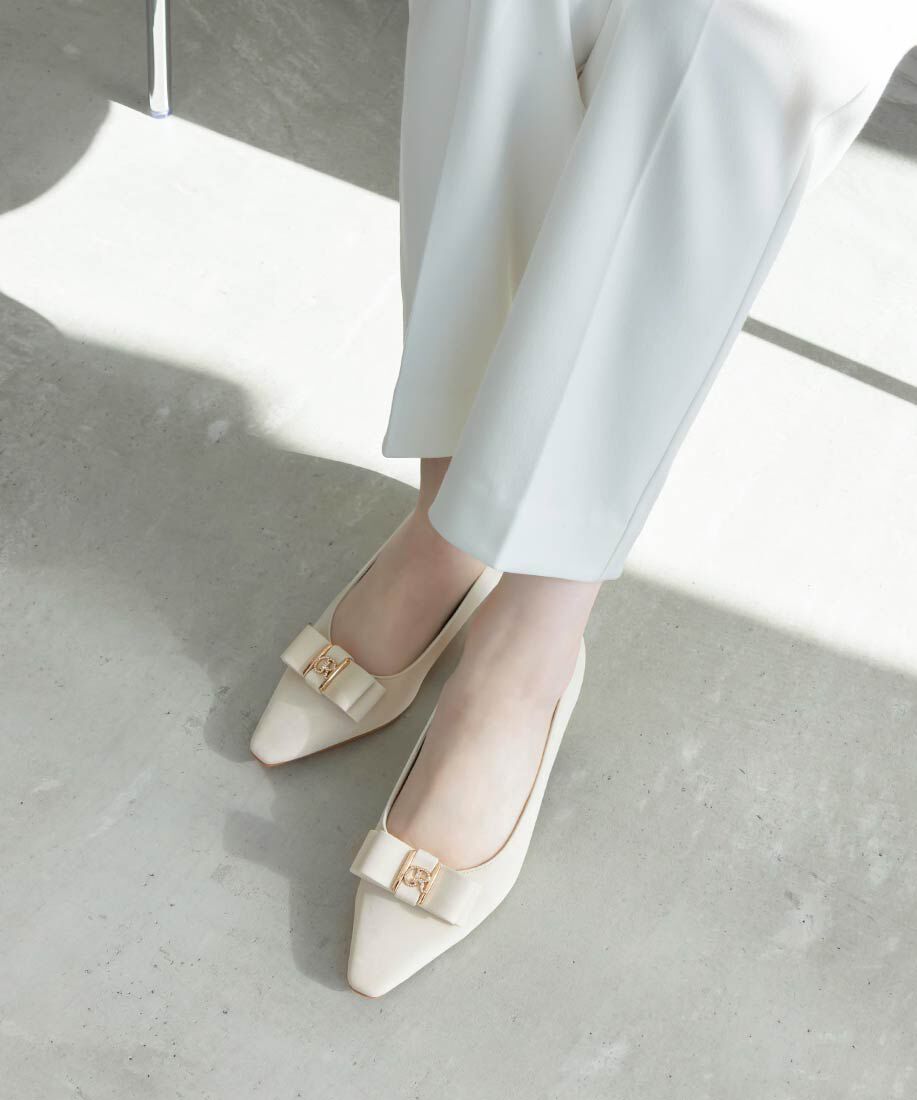  「2WAY ビジューモノグラムリボンパンプス」|パンプス|