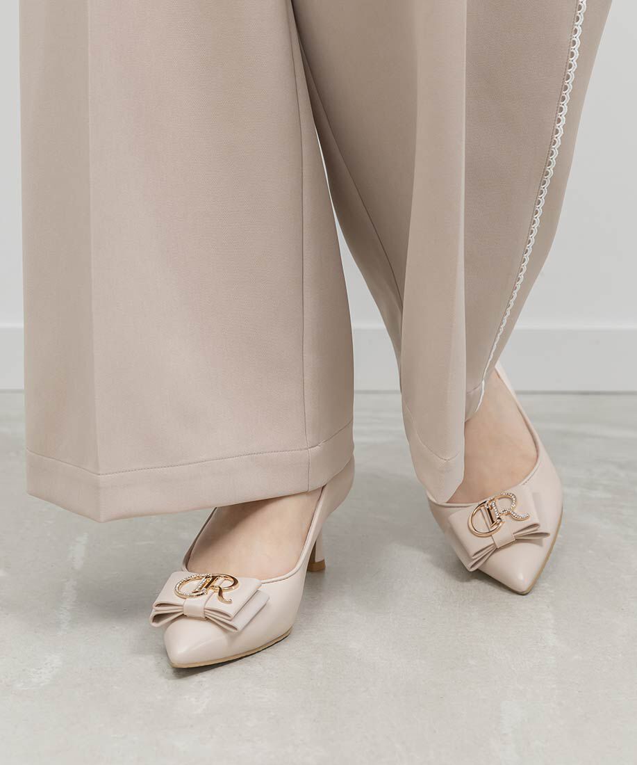  「【走れる美脚パンプス】ビジューモノグラムリボンフィットパンプス」|パンプス|