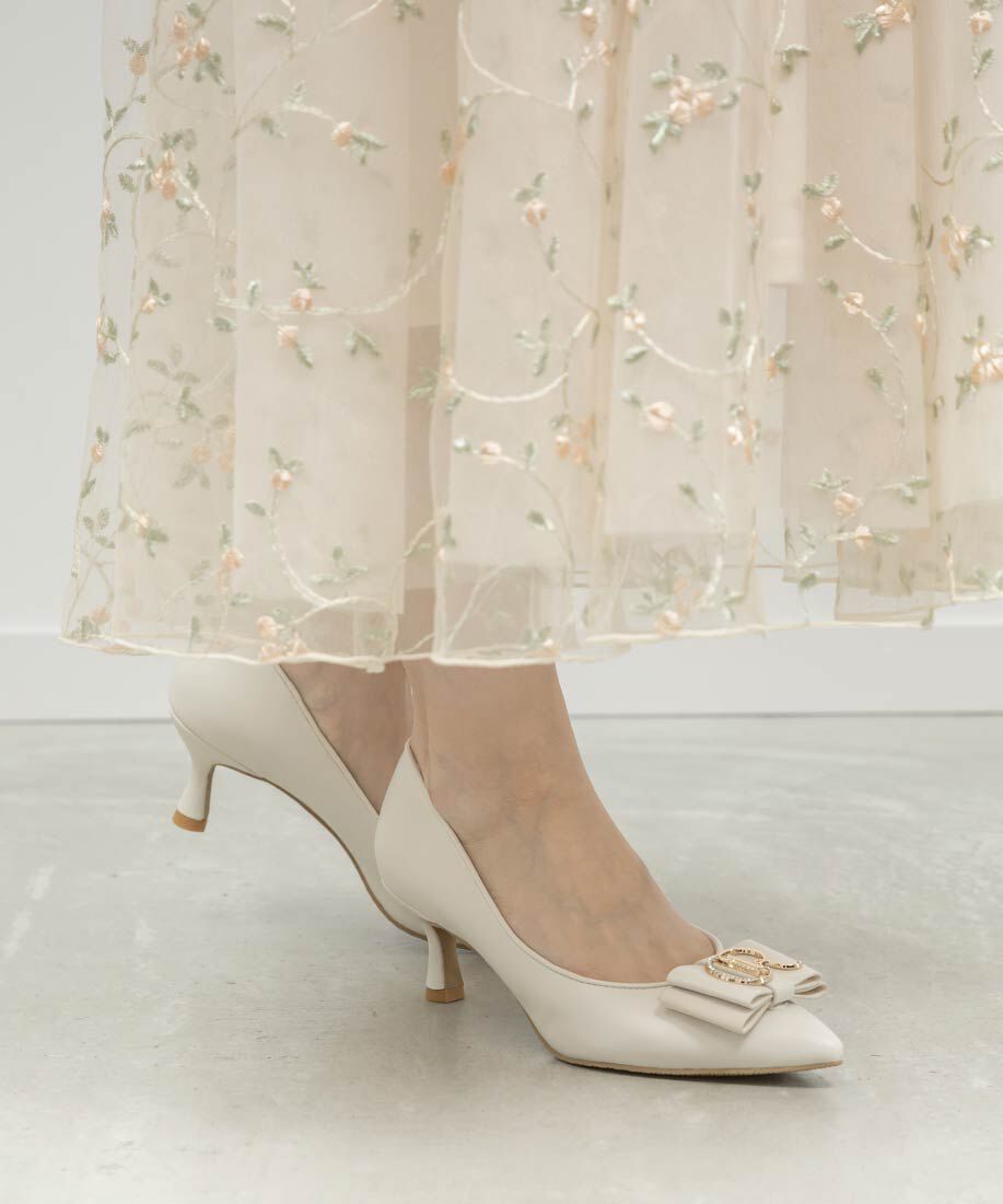  「【走れる美脚パンプス】ビジューモノグラムリボンフィットパンプス」|パンプス|