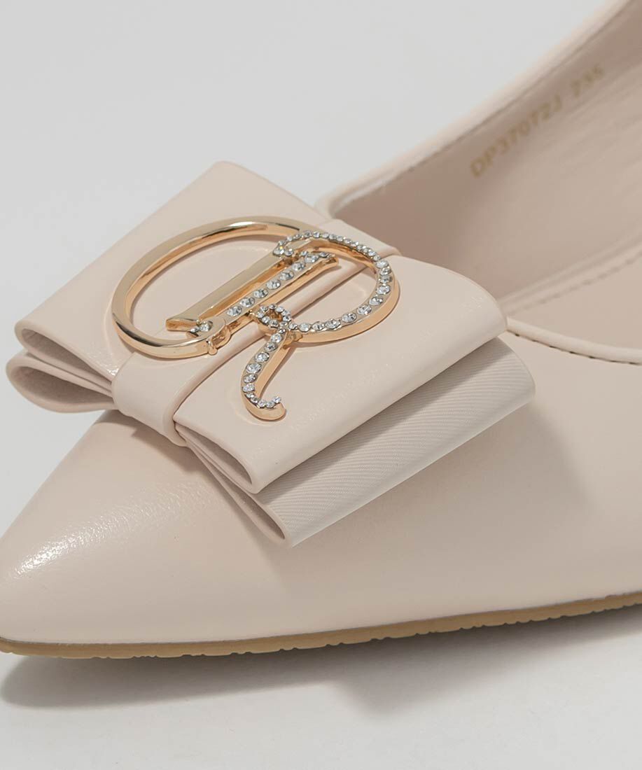  「【走れる美脚パンプス】ビジューモノグラムリボンフィットパンプス」|パンプス|