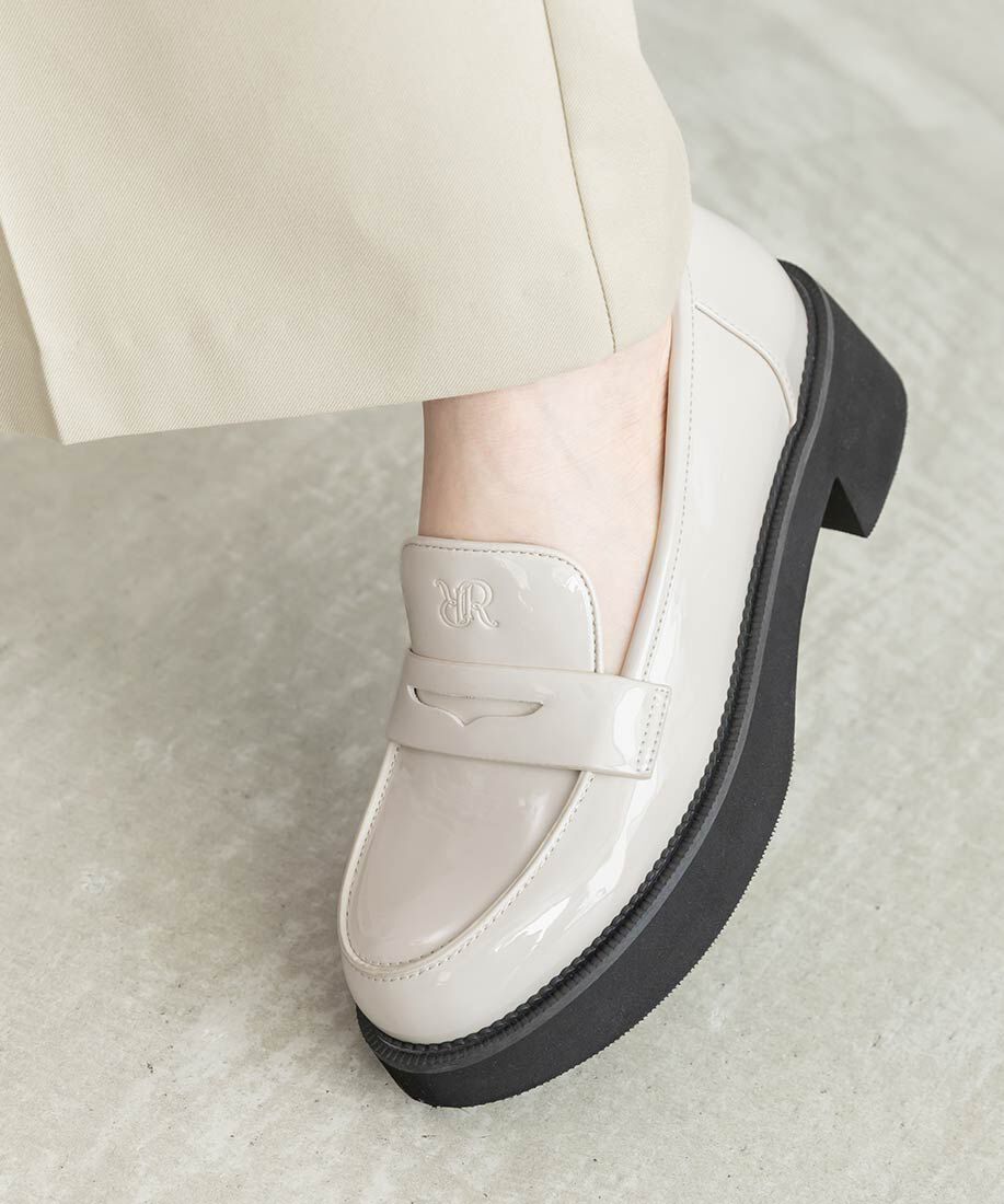  「モノグラムエンボスラウンドトゥローファー」|ローファー|