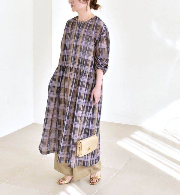 quaranciel「quaranciel:〈手洗い可能〉シアー チェック クルーネック ギャザー ワンピース」|ワンピース|パープル