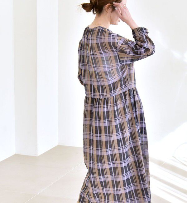 quaranciel「quaranciel:〈手洗い可能〉シアー チェック クルーネック ギャザー ワンピース」|ワンピース|