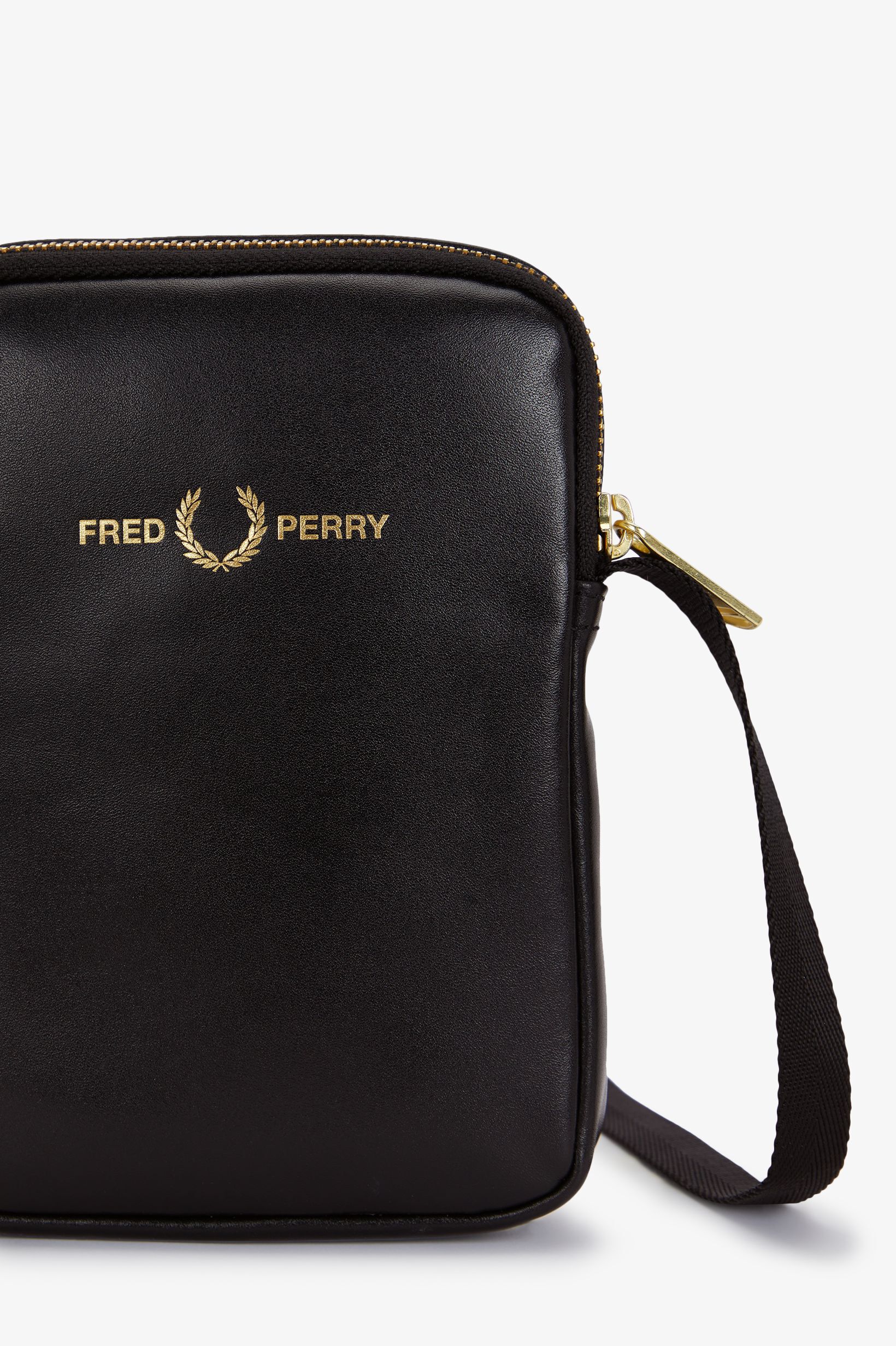 FRED PERRY 「Smooth Leather Small Side Bag」|ショルダー・メッセンジャー|