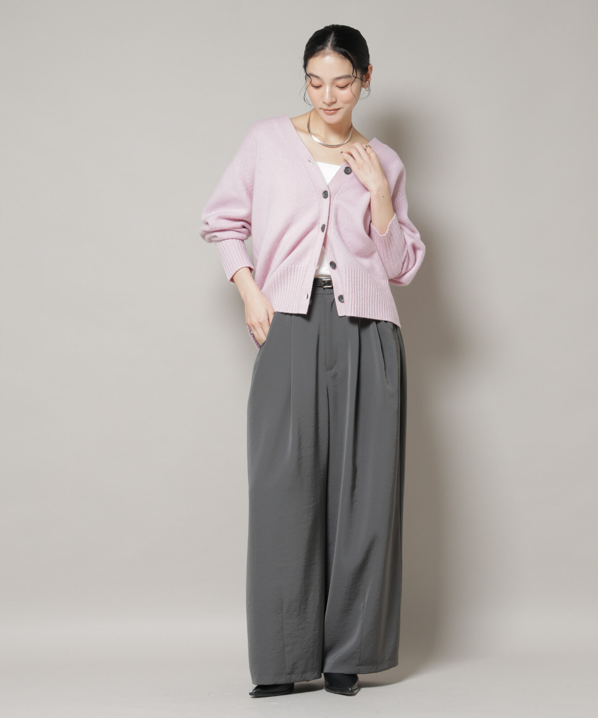 nano･universe「AQUAウールカシミヤVネックカーディガン」|ニット・セーター|