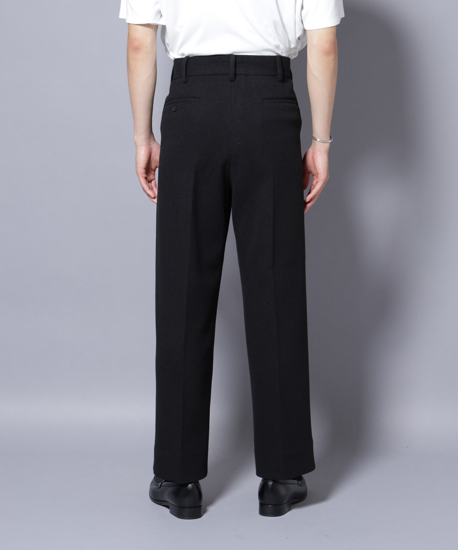 nano･universe「テックメルトンワイドスラックス」|チノ|