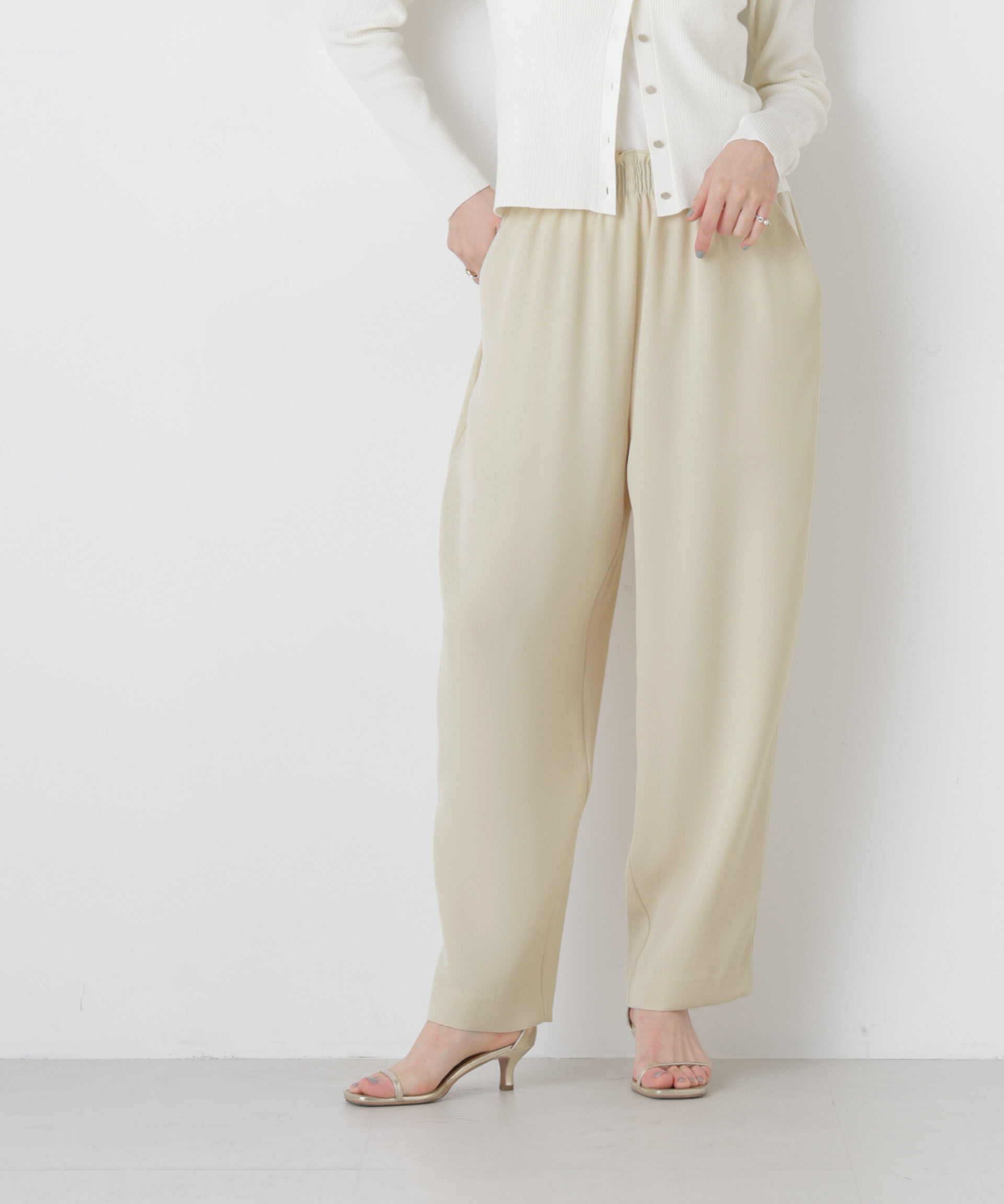 nano･universe「ダブルクロスイージーコクーンパンツ」|チノ|