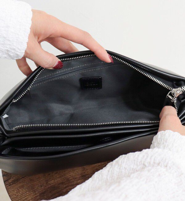 fredy emue「２ルームスリムバッグ」|ショルダー・メッセンジャー|