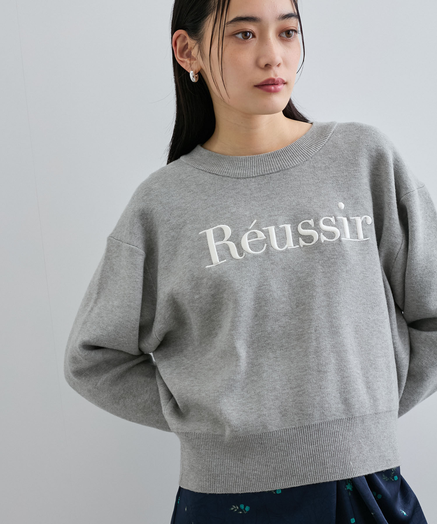 VIS「スウェットライク刺繍ロゴニットプルオーバー」|ニット・セーター|