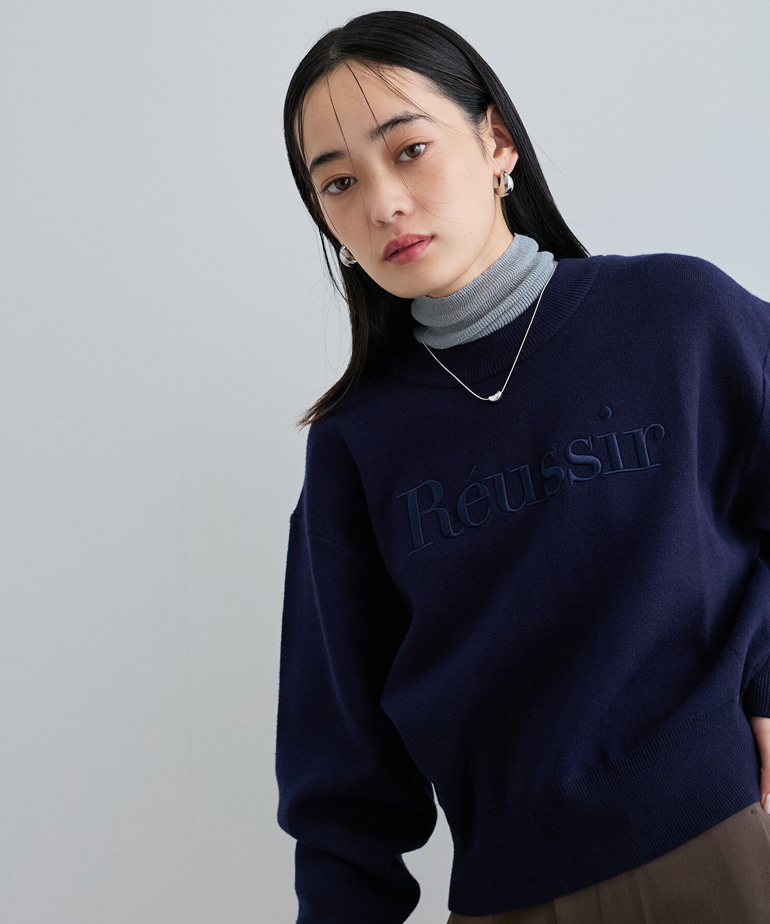 VIS「スウェットライク刺繍ロゴニットプルオーバー」|ニット・セーター|