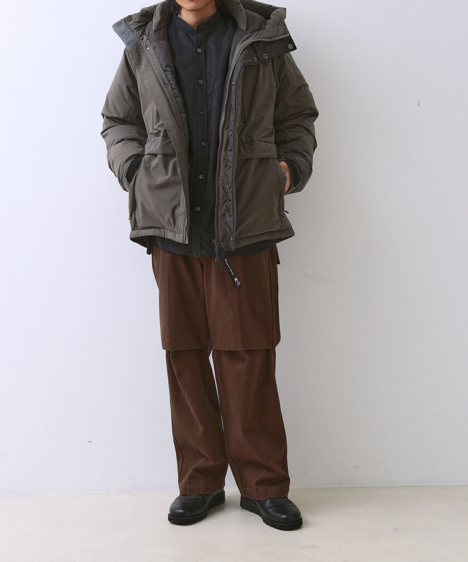 ADAM ET ROPE'「【ALLIED】700FP ショート フーディー ダウンジャケット / ユニセックス」|ダウン|