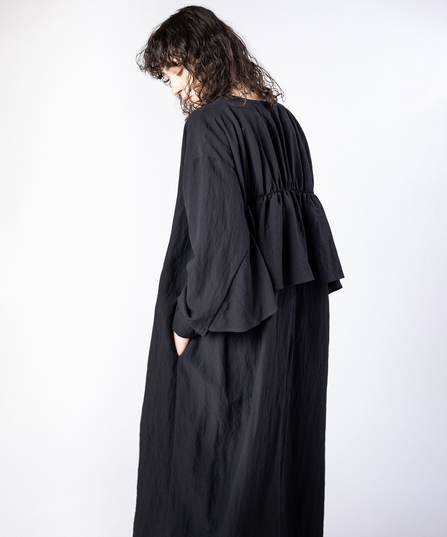  「バックギャザーライトコート」|ノーカラーコート|