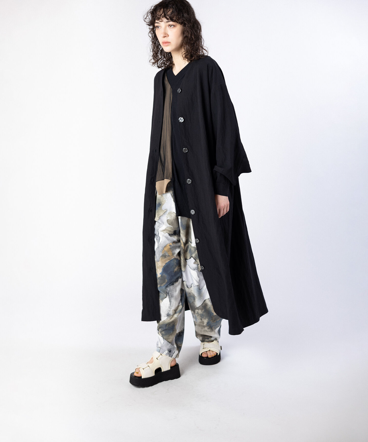  「バックギャザーライトコート」|ノーカラーコート|