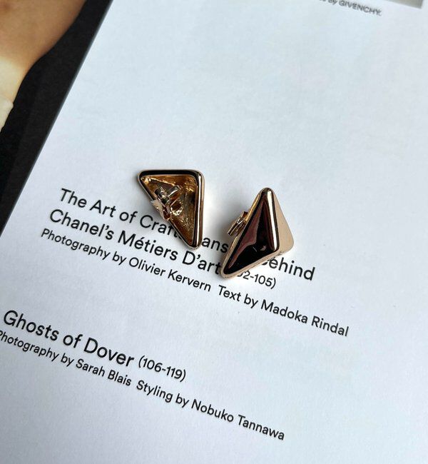  「【インフルエンサーOKOCHI企画】トライアングルイヤリング」|ピアス|