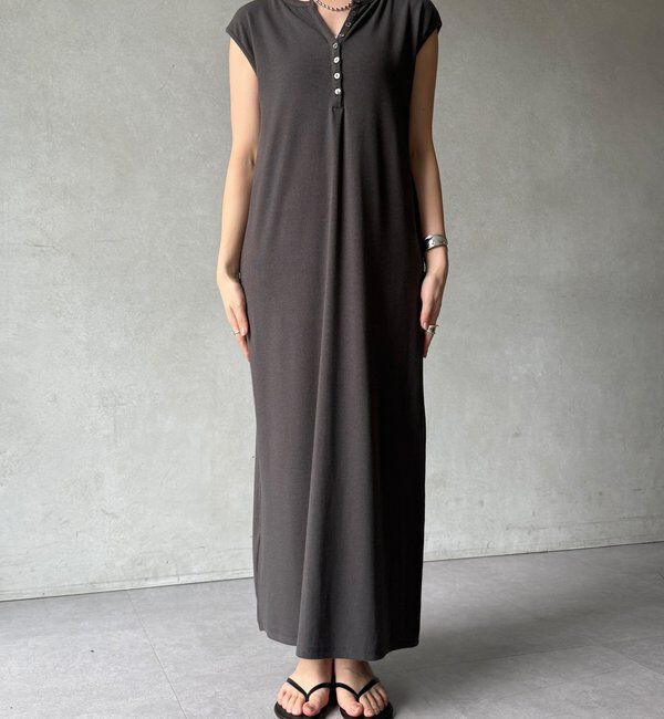  「【WEB限定】テレコヘンリーネックワンピース」|ワンピース|