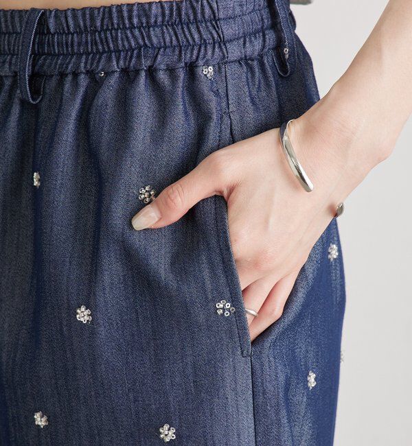  「ビージーフラワースラックス」|チノ|