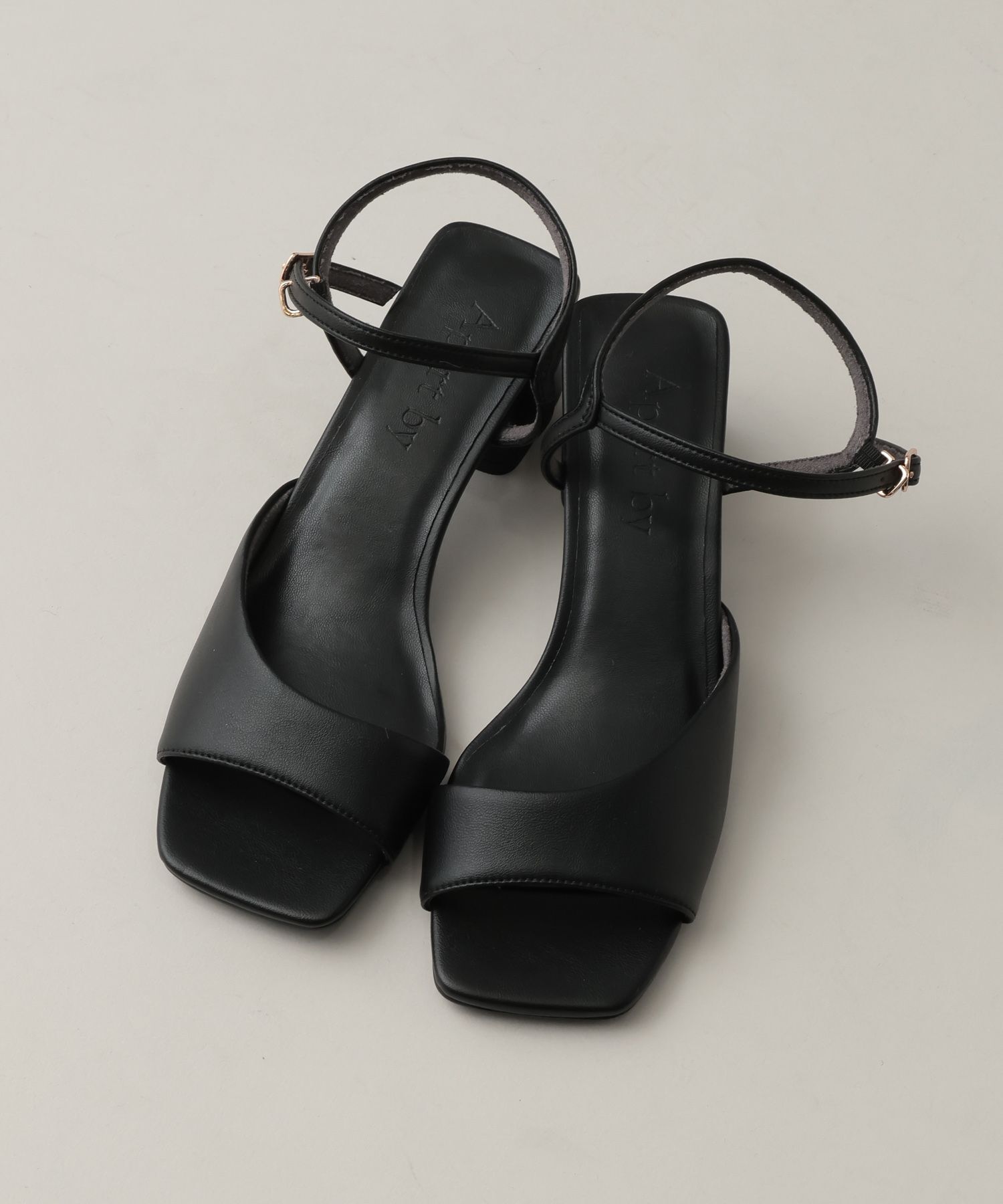 A part by 「スクエアヒールサンダル」|サンダル|