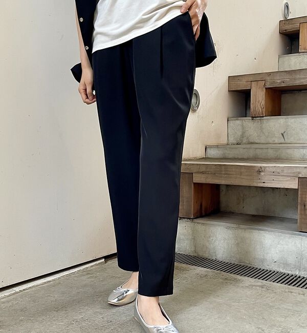 abahouse mavie「【セットアップ対応】クールタッチサテンゆるテーパードパンツ」|その他|ブラック