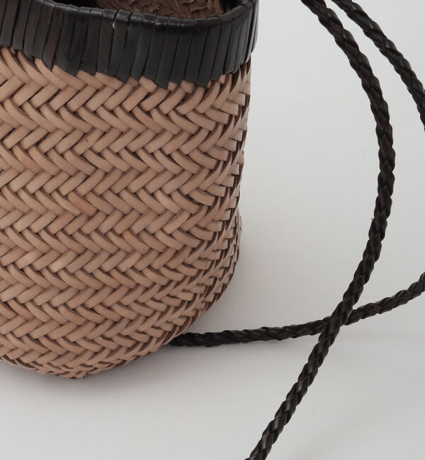 TIARA「【VIPERA THE LABEL/ヴィペラ・ザ・レーベル】かごバッグ（CRUDELIA FRAME）」|かごバッグ|