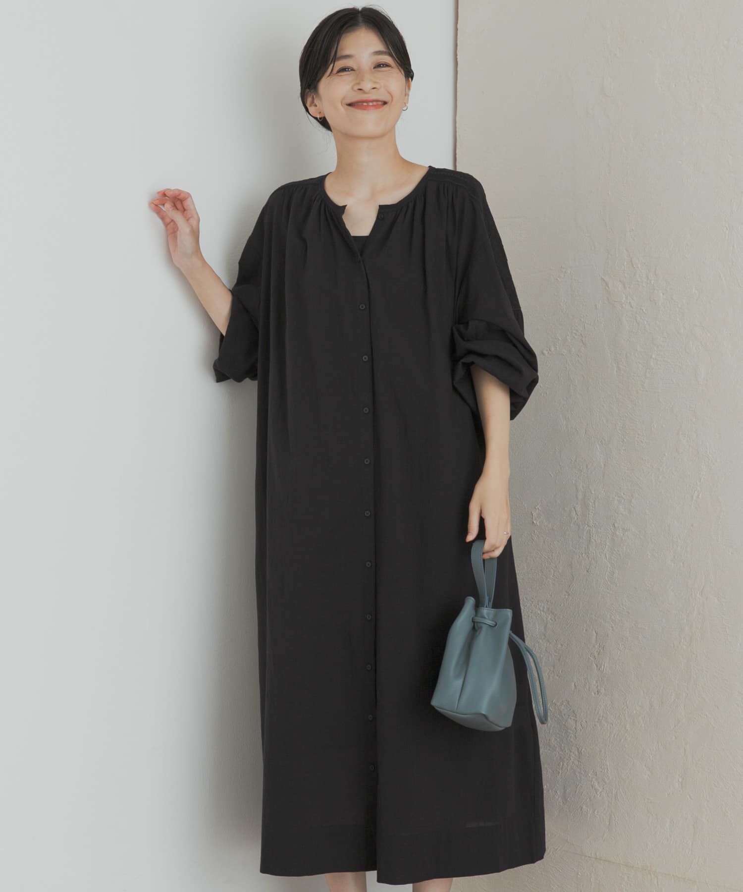 URBAN RESEARCH DOORS「エンブロイダリーギャザーワンピース」|ワンピース|ブラック