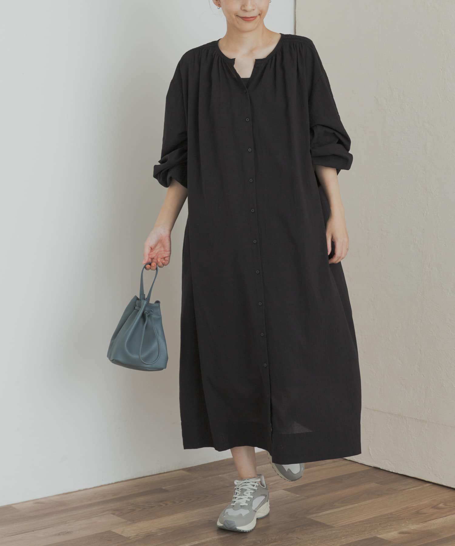 URBAN RESEARCH DOORS「エンブロイダリーギャザーワンピース」|ワンピース|