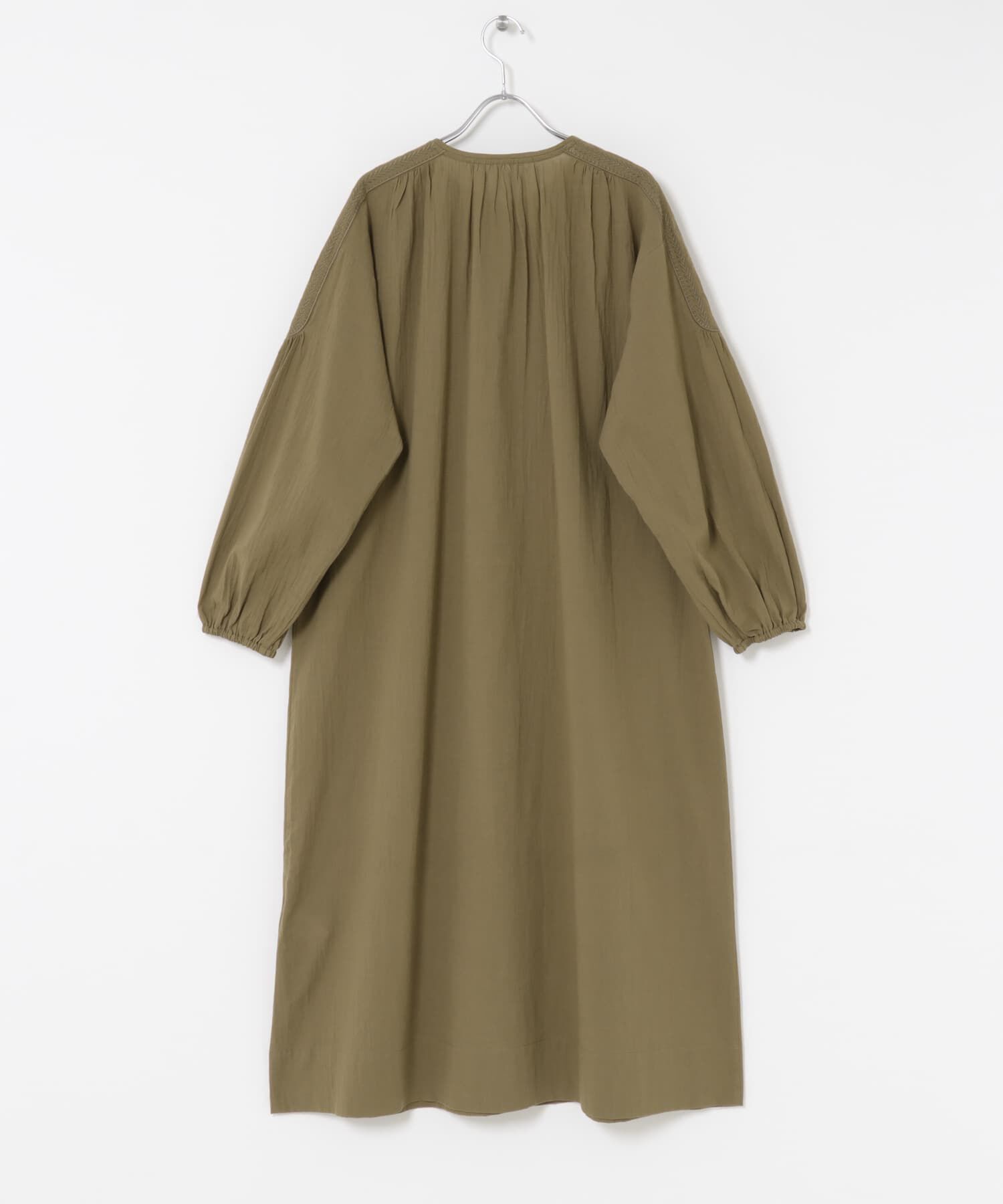 URBAN RESEARCH DOORS「エンブロイダリーギャザーワンピース」|ワンピース|