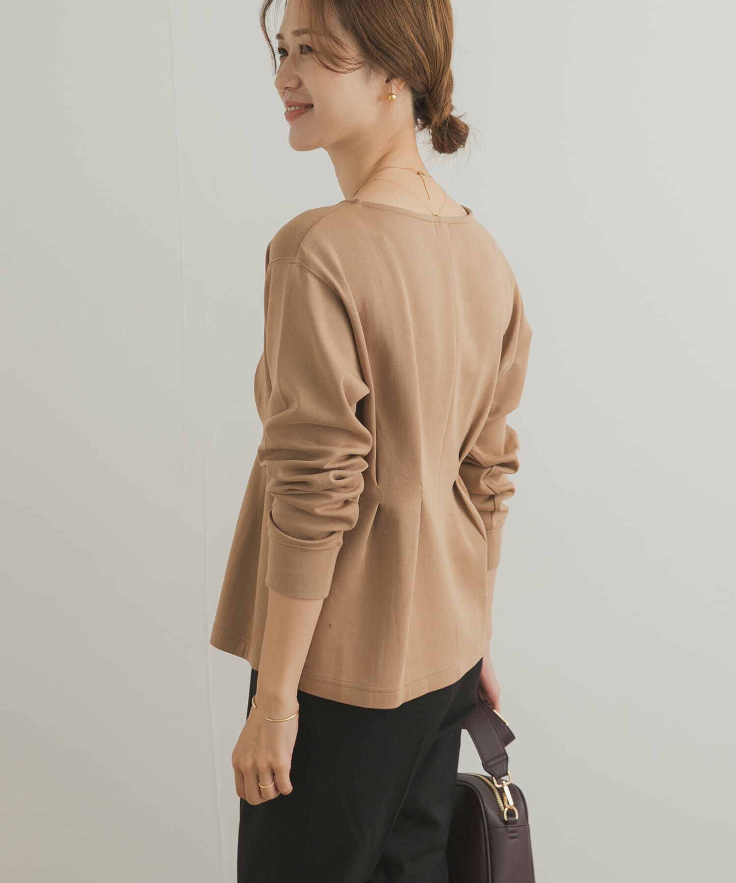 URBAN RESEARCH DOORS「ライトダンボールウエストタックプルオーバー」|Tシャツ・カットソー|