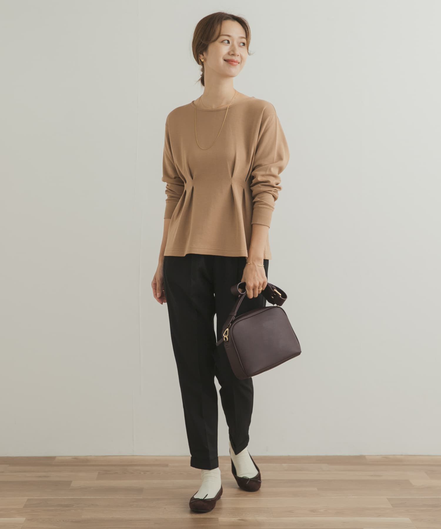 URBAN RESEARCH DOORS「ライトダンボールウエストタックプルオーバー」|Tシャツ・カットソー|