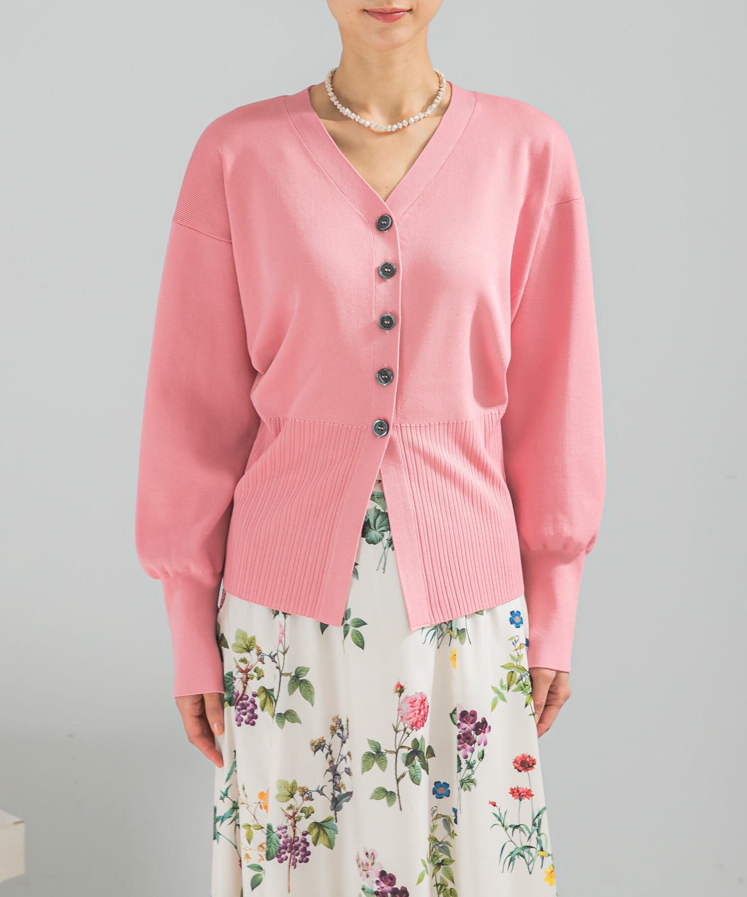 URBAN RESEARCH ROSSO「Vネックリブフロント釦デザインニット」|カーディガン|