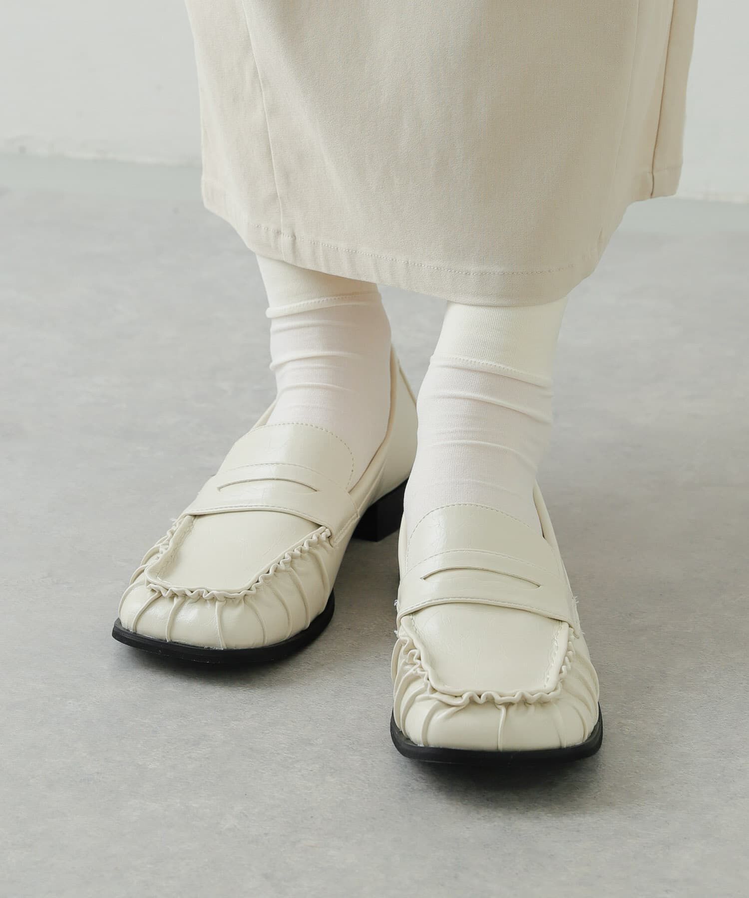 SENSE OF PLACE by URBAN RESEARCH「ギャザースクエアローファー」|ローファー|アイボリー