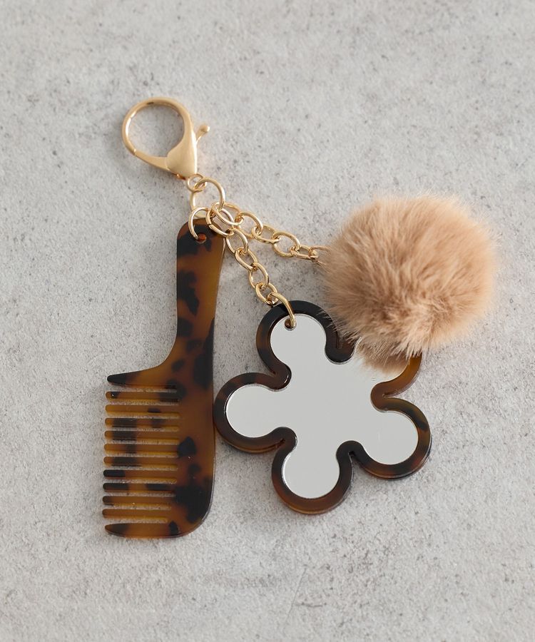 earth music&ecology「ファーポンポン+べっ甲柄ミラー付きチャーム」|その他|Beige