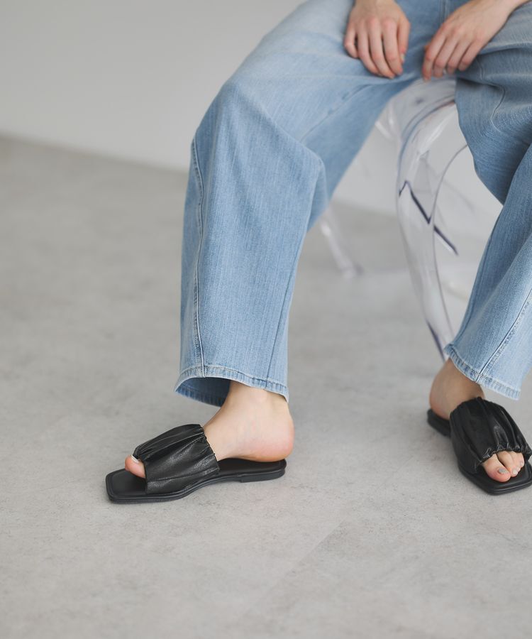 GARAGE OF GOOD CLOTHING「シャーリングフラットサンダル」|サンダル|