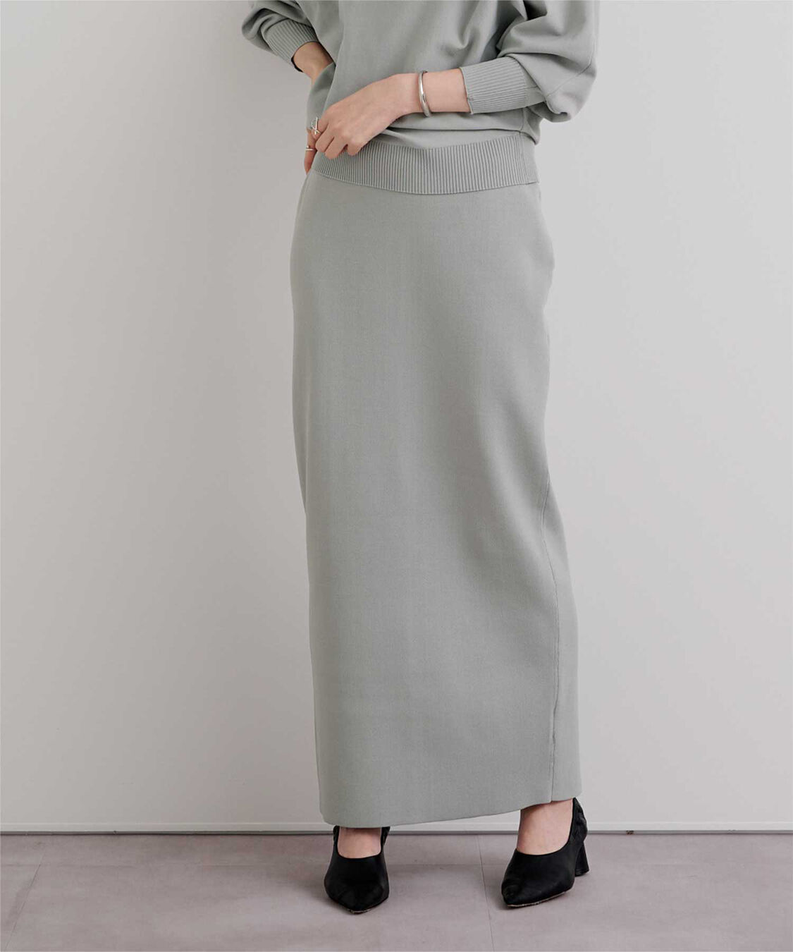 ur's「スポンディッシュ美シルエットニットタイトスカート」|スカート|ライトグレー