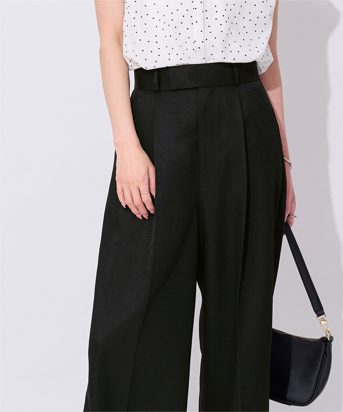 ur's「美シルエットワンタックワイドパンツ」|スラックス|