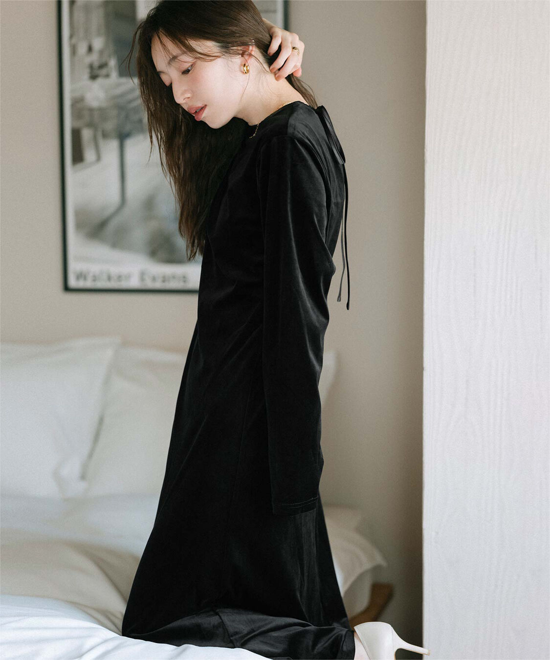 ur's「【yukiさんコラボアイテム】バックリボンフィットアンドフレアベロアワンピース」|ワンピース|