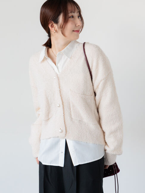 Te chichi TERRASSE「ブークレパール釦Vネックカーディガン」|カーディガン|オフホワイト