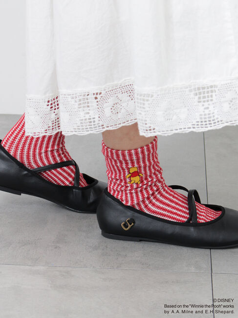 Samansa Mos2「【Disney】くまのプーさん/ワンポイント刺繍ソックス」|ソックス|レッド