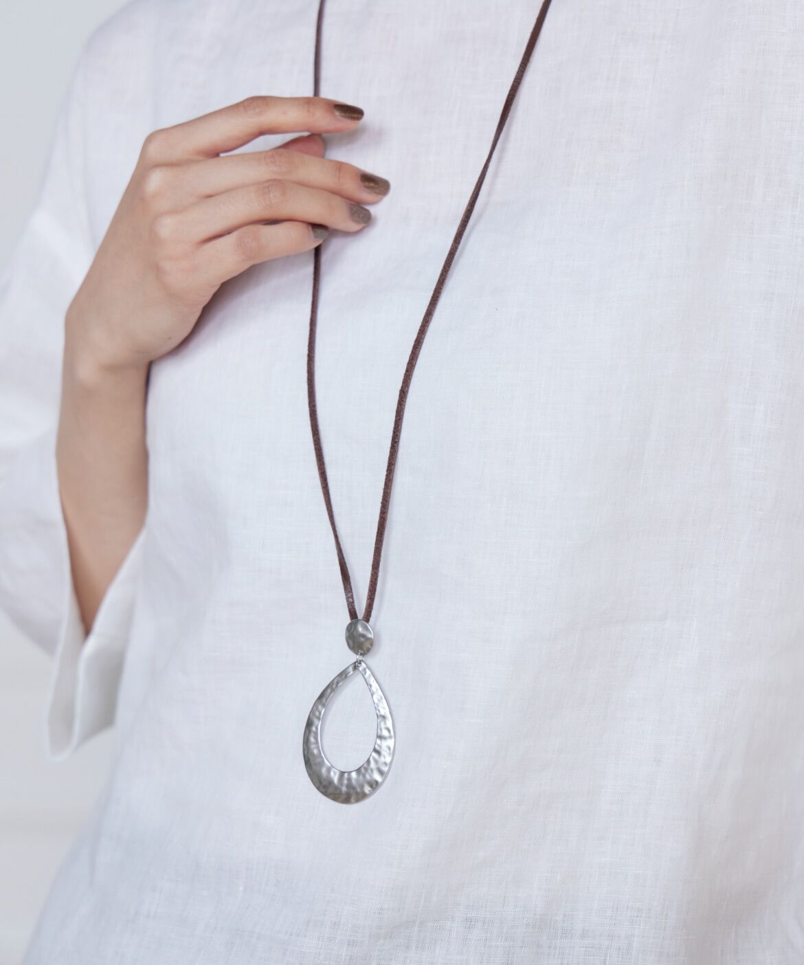 7-IDconcept.「レザーストラップ ドロップモチーフネックレス」|ネックレス|