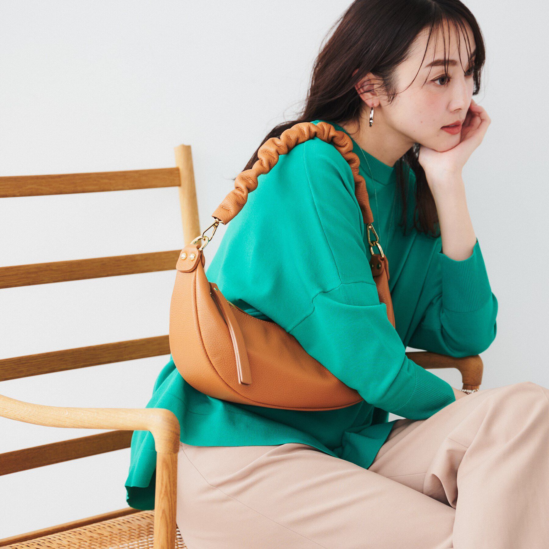 UNTITLED「【本革】ムーンショルダー」|ショルダー・メッセンジャー|