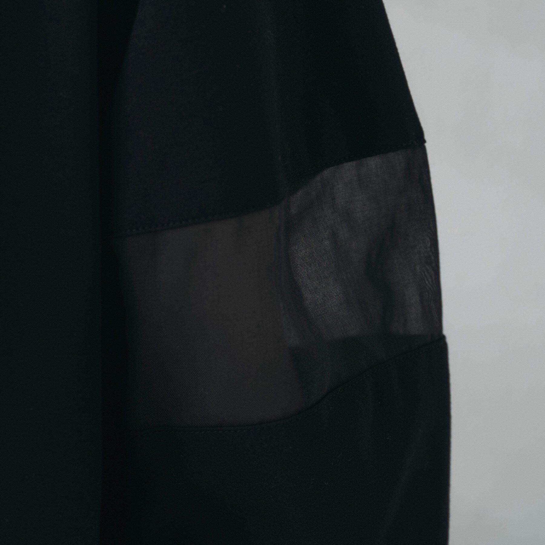 UNTITLED「【二の腕カバー/接触冷感】袖オーガンジープルオーバー」|Tシャツ・カットソー|