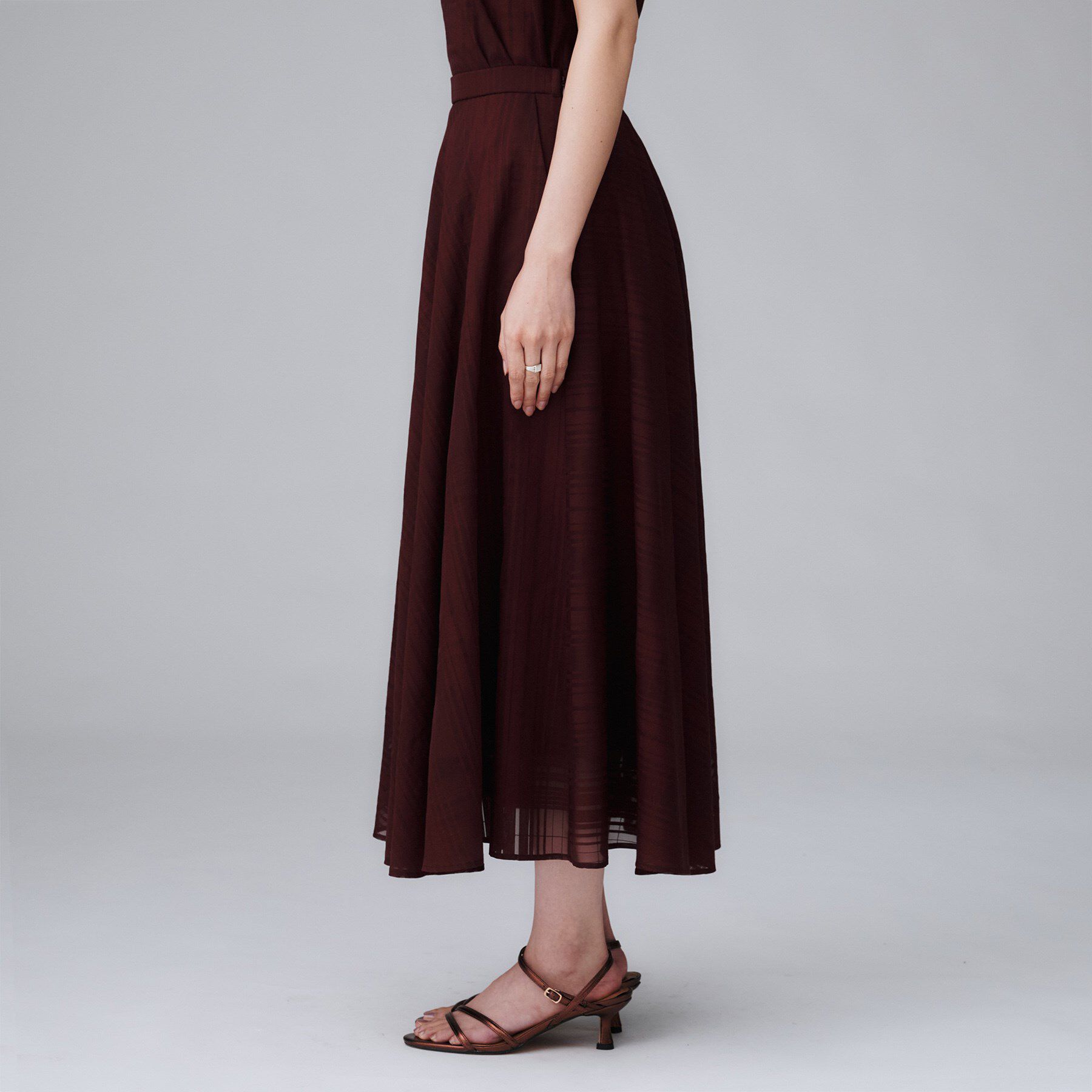 UNTITLED「【セットアップ可/後ろウエストゴム】シアーチェックスカート」|スカート|