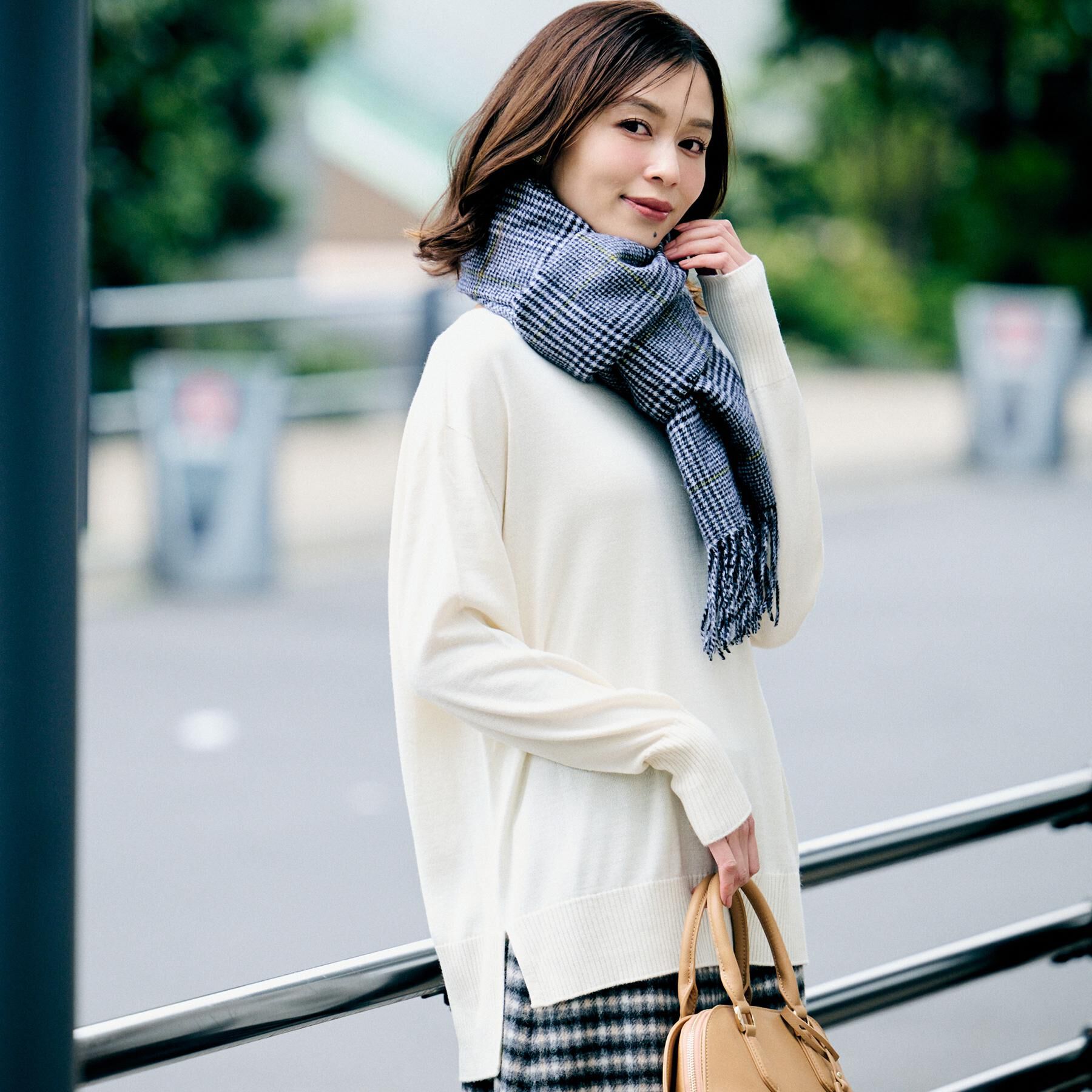 UNTITLED「【8色展開/体型カバー】魅せるタイムレスニット」|ニット・セーター|オフホワイト(003