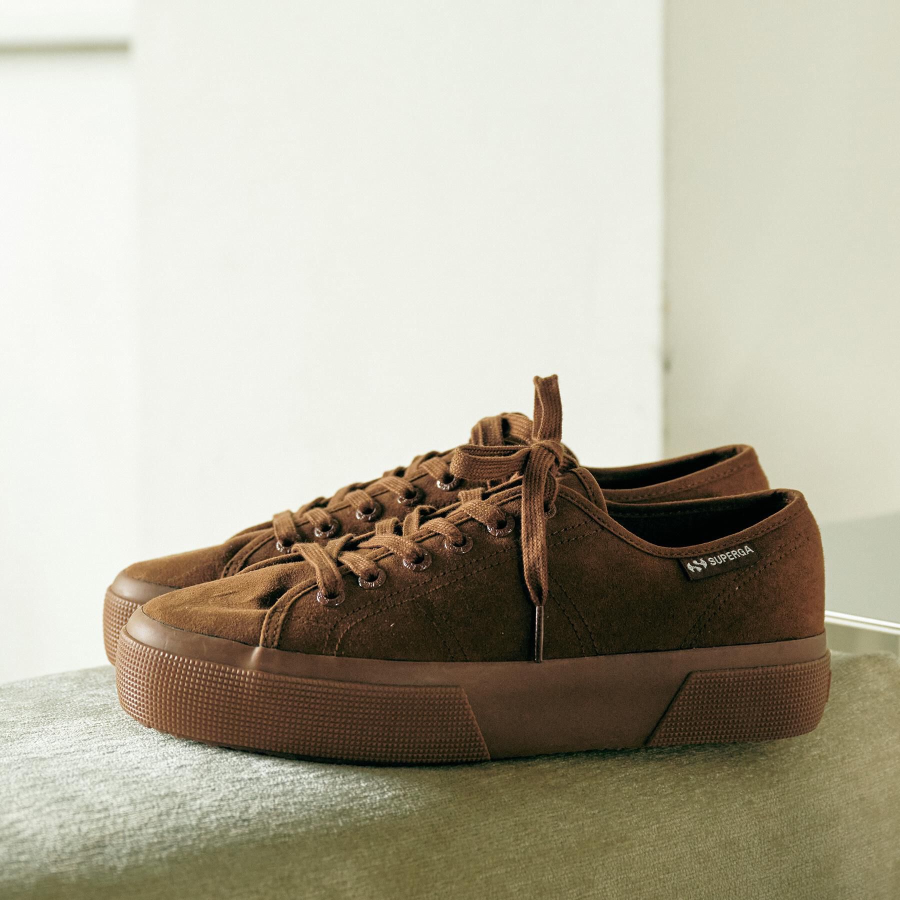 UNTITLED「【別注】SUPERGA3740 スエード調スニーカー」|スニーカー|キャメルブラウン(0