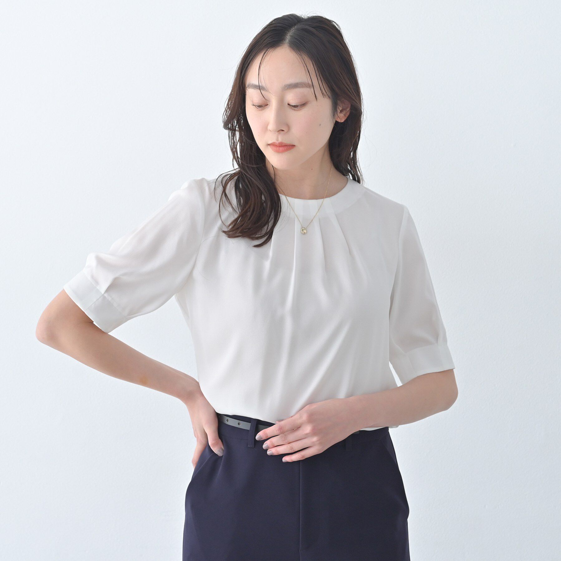 UNTITLED「タックディティールブラウス」|シャツ・ブラウス|