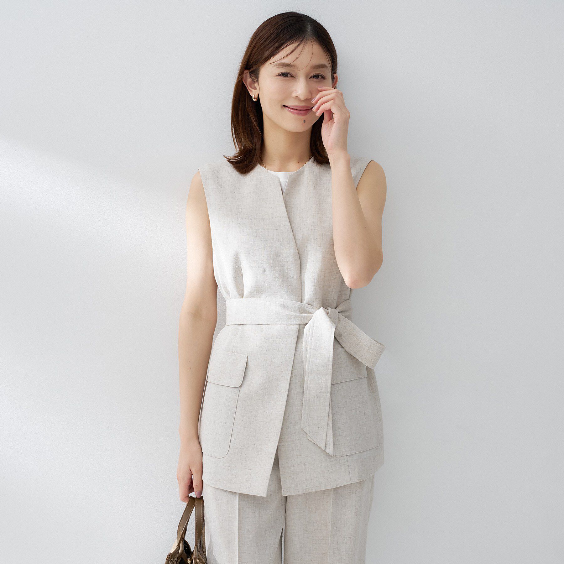 UNTITLED「スラブキーネックジレ」|ベスト・ジレ|ライトベージュ(05