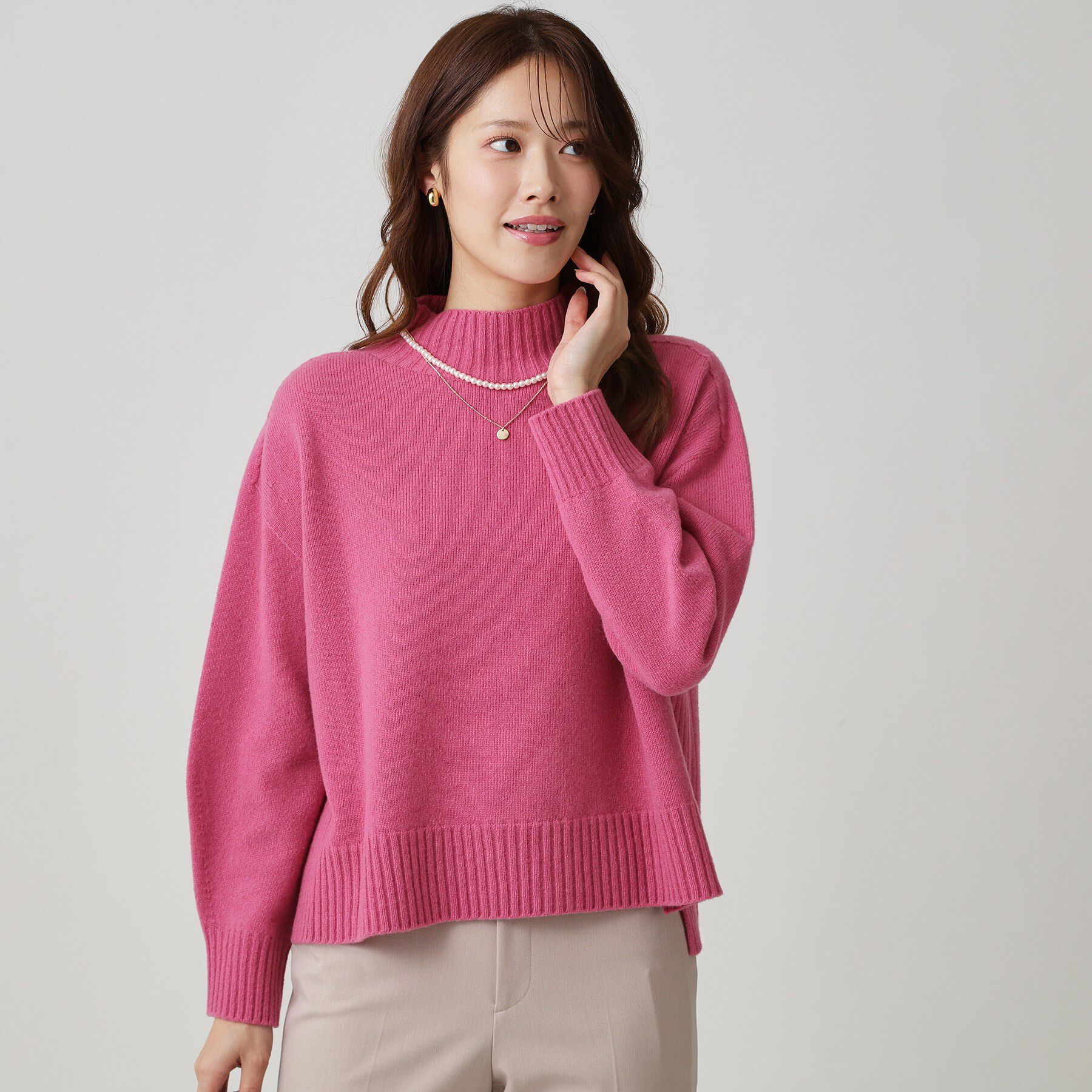 COUP DE CHANCE「【手洗い可／日本製／カシミヤ混】ミドルゲージのハイネックニットトップス」|ニット・セーター|ピンク(072)