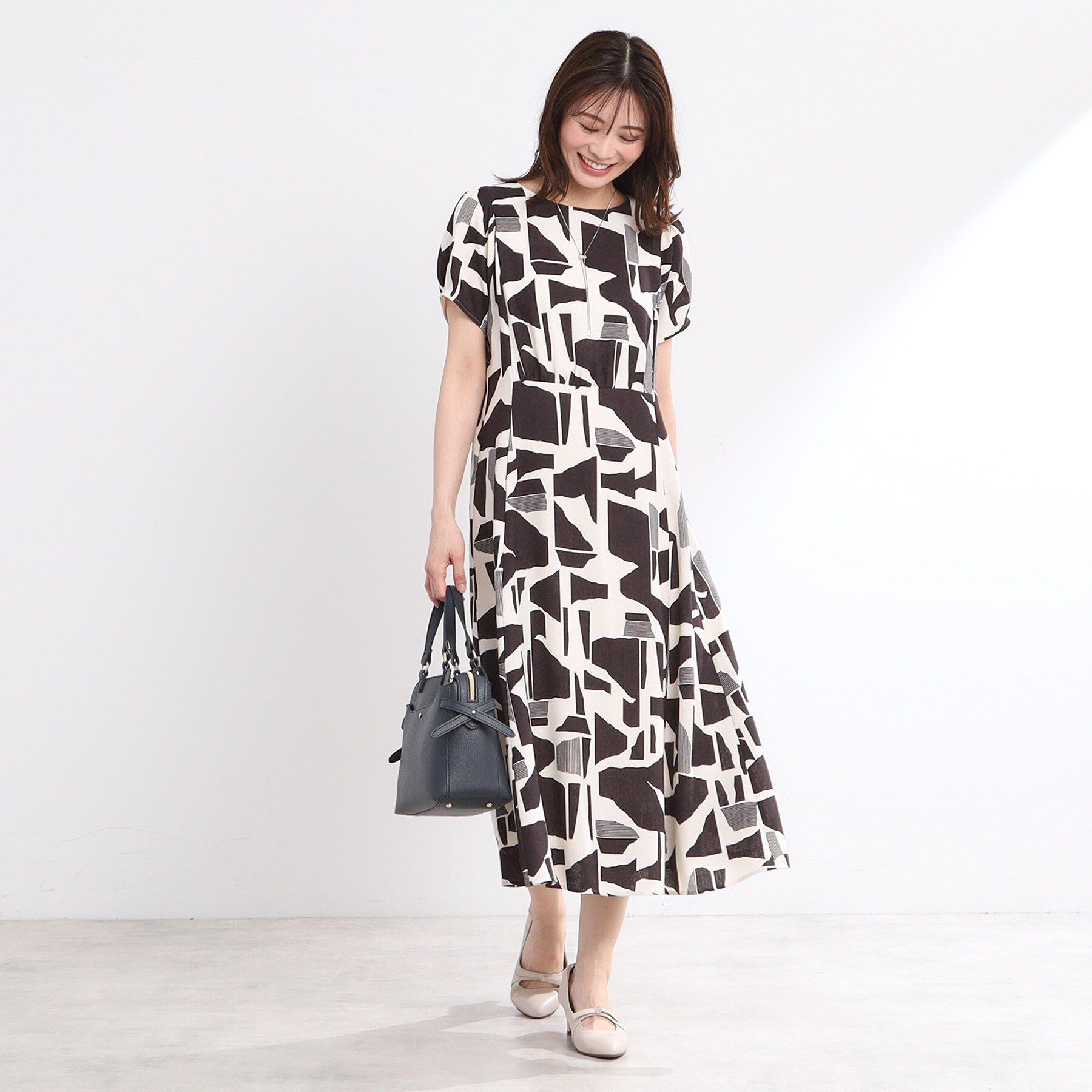 Reflect「【WEB先行カラーあり／マシンウォッシュ可】幾何モチーフプリントワンピース」|ワンピース|