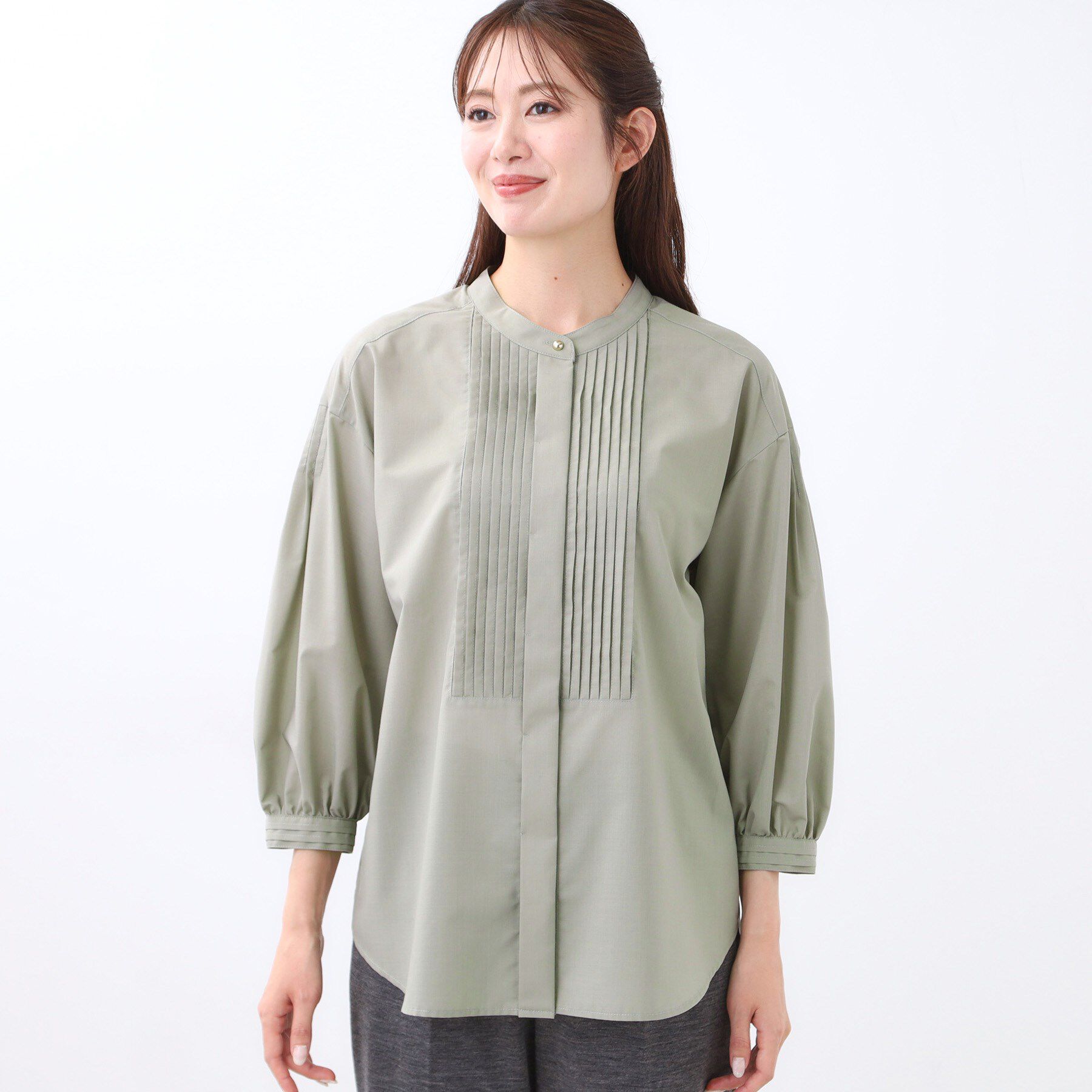 Reflect「【程よいゆとり感／体型カバー】ピンタックデザインシャンブレーブラウス」|シャツ・ブラウス|