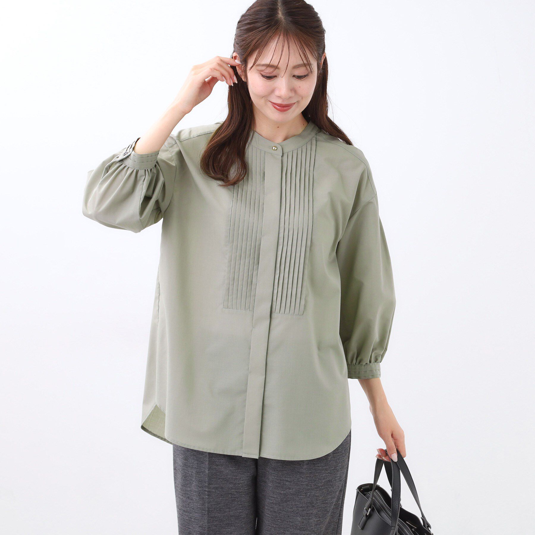 Reflect「【程よいゆとり感／体型カバー】ピンタックデザインシャンブレーブラウス」|シャツ・ブラウス|