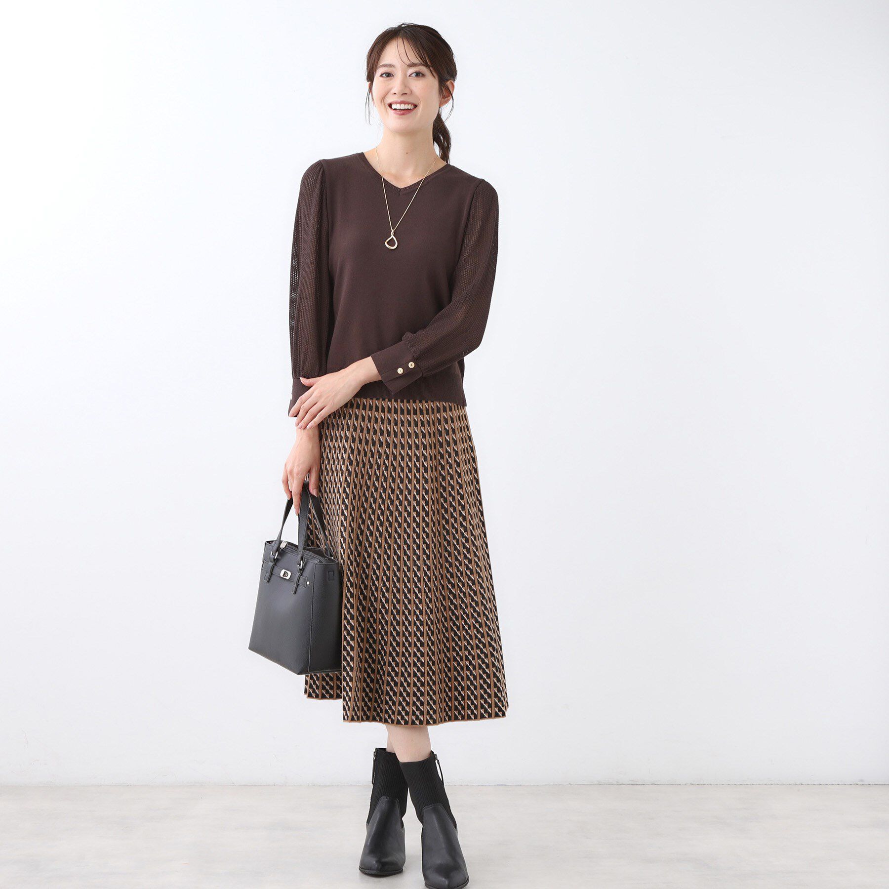 Reflect「【WEB先行カラーあり／セットアップ可】幾何調柄ニットスカート」|スカート|